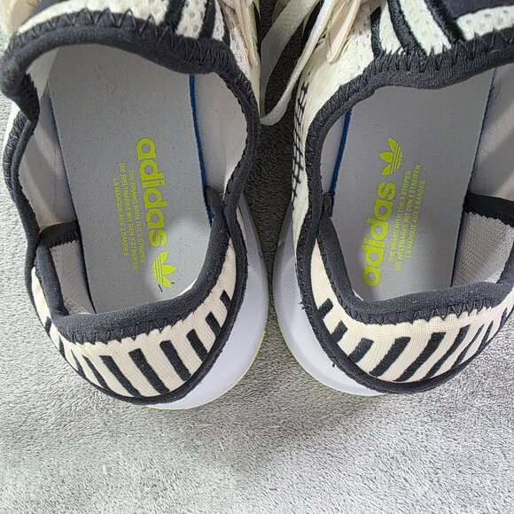 Mens Adidas Swift Run Running Shoes Neon Yellow & Black Sneakers Size 11.5 - Picture 7 of 8